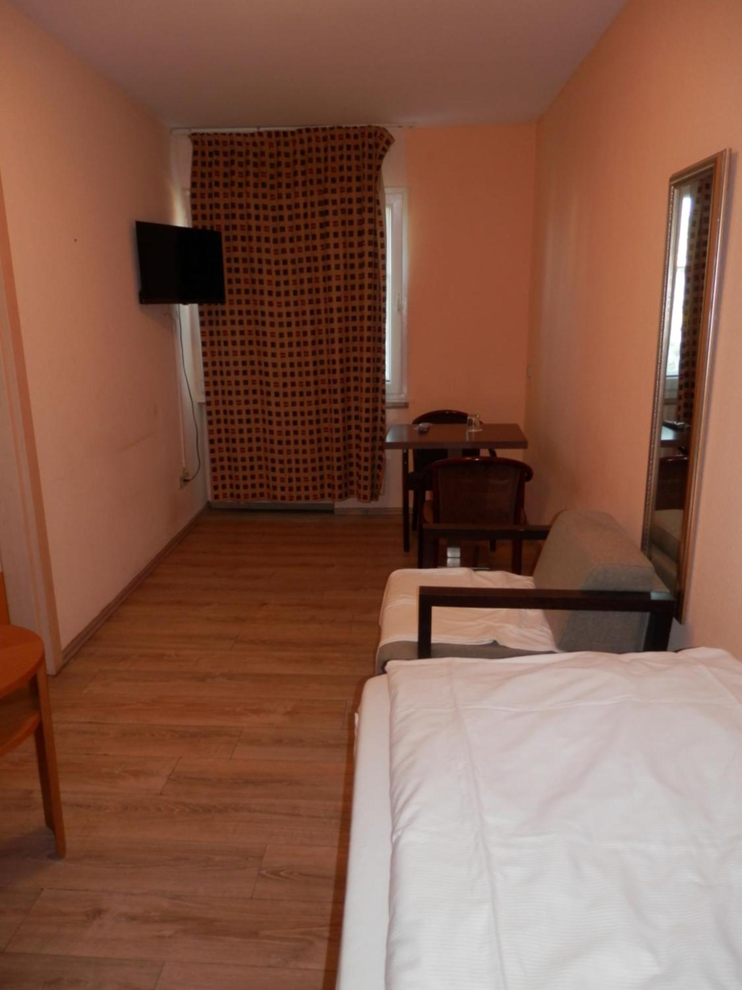 Relax Hotel-Ludwigshafen Kültér fotó